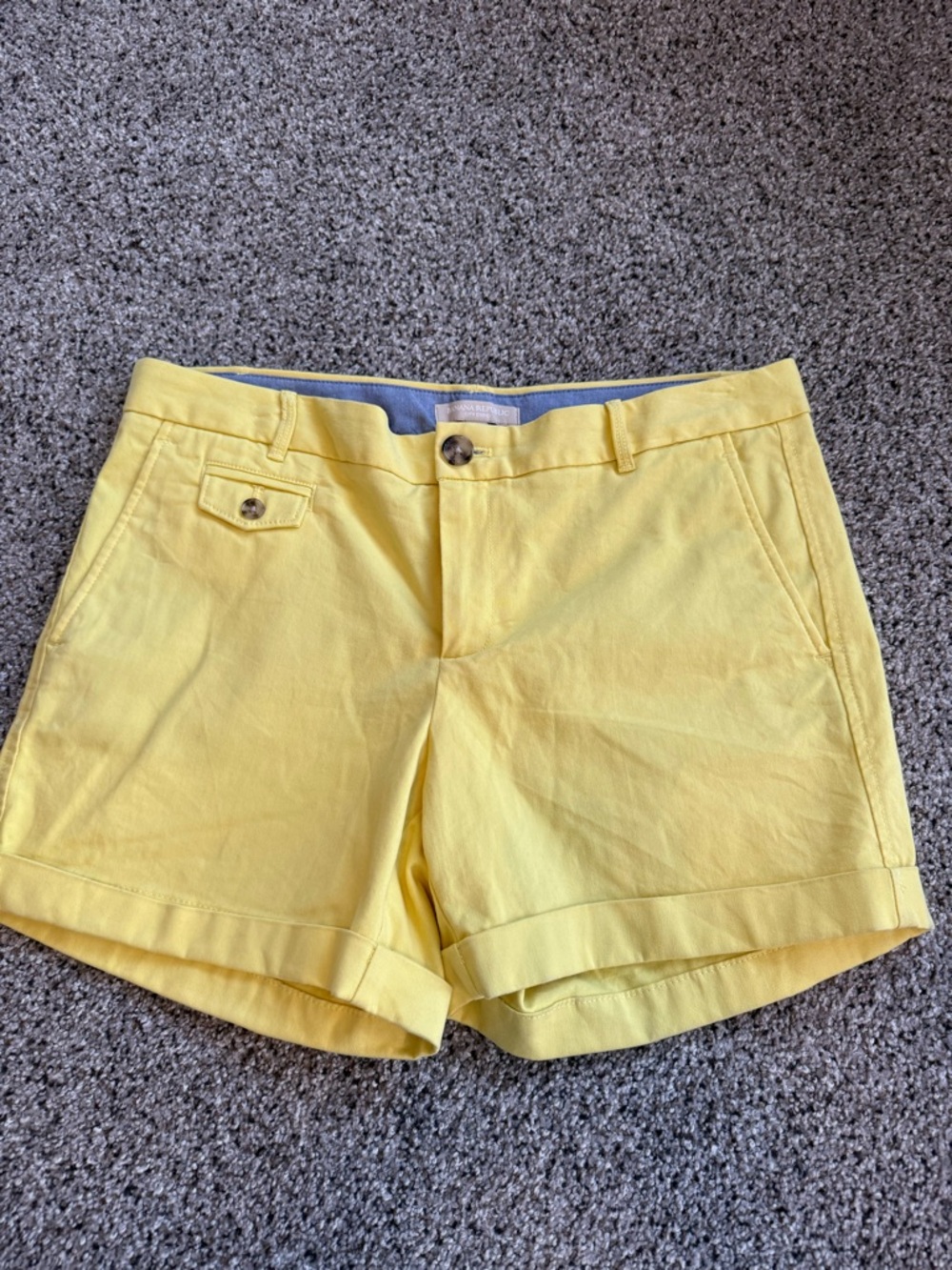 Banana 🍌 Republic Yellow Women’s Cotton Shorts